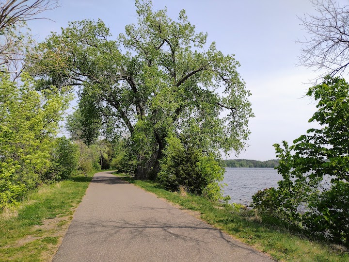 things to do in vadnais heights mn
