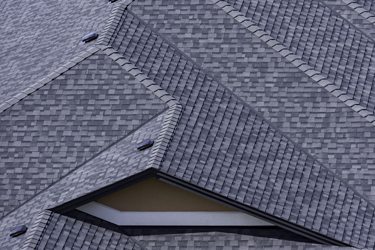 asphalt shingle roof