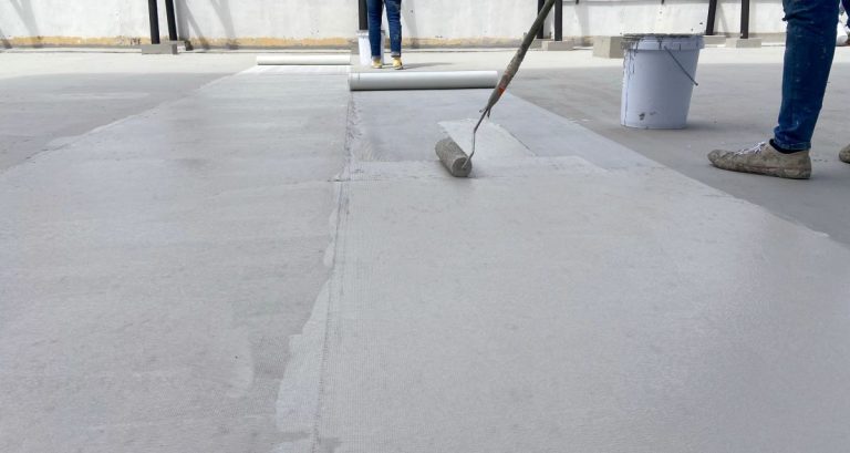 Reinforced plastic mesh for waterproofing on the roof, rubber roof or rubber coating.